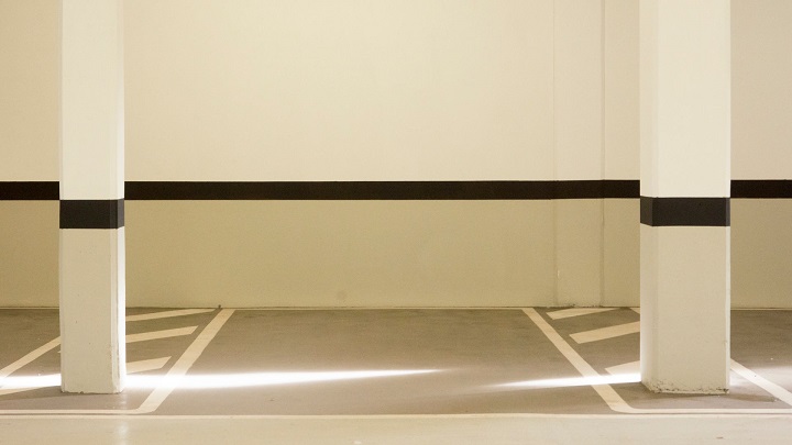 Parking au Rouret